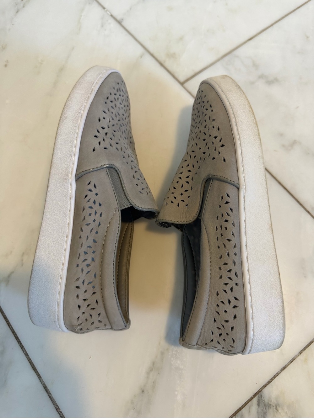 Vionic Women’s 7.5 Gray perforated leather and rubber supportive comfort slip on - Picture 8 of 9